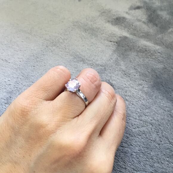 Sterling Silver Purple CZ Solitaire Ring - Picture 8 of 9